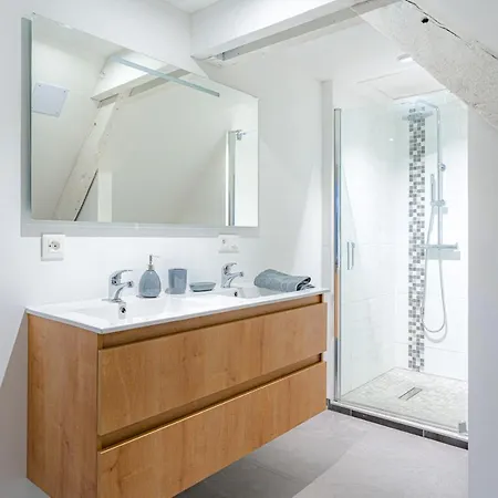 Coeur De #h1 - Privee Dans Partage - Wifi & Netflix - Centre & Transports - Machine A Laver شوليه