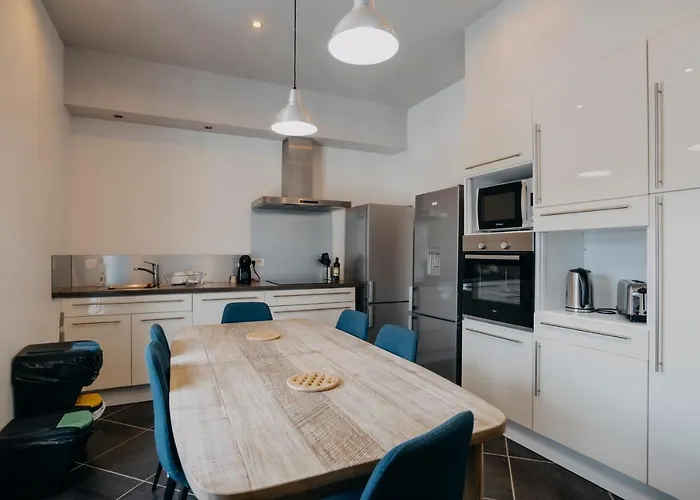 Coeur De #h1 - Privée Dans Partagé - Wifi&netflix - Centre Ville&transports - Machine à Laver Maison d'hôtes