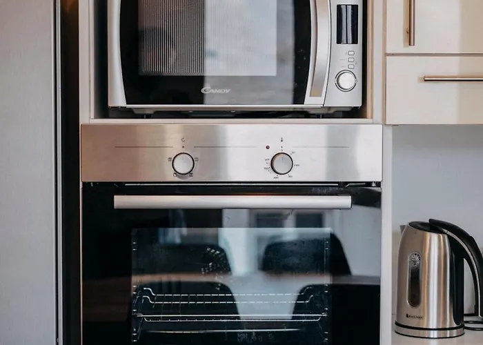 Coeur De #h1 - Privée Dans Partagé - Wifi&netflix - Centre Ville&transports - Machine à Laver Maison d'hôtes